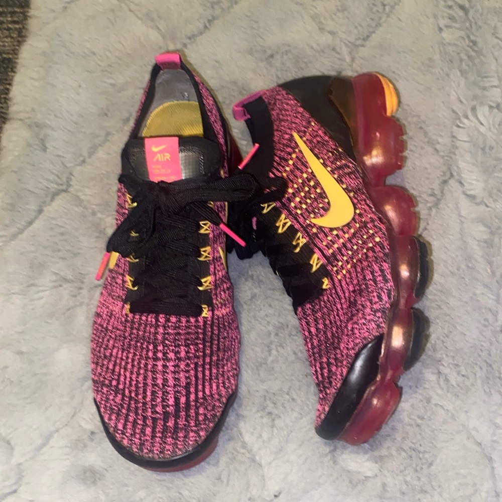 Nike Vapormax Flyknit Size 9.5 Women’s Shoes